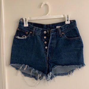 LÉVIS high rise shorts